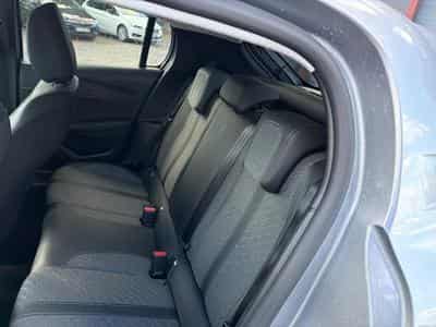 Peugeot 208 1.2 100 ALLURE (2025) - Photo 14