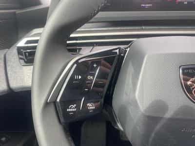 Peugeot 3008 1.2 HYBRID 145 ALLURE E-DCS6 (2025) - Photo 12