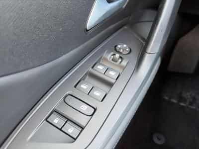 Peugeot 408 HYBRID 145 ALLURE E-DCS6 (2025) - Foto 11