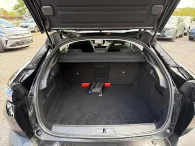Peugeot 408 HYBRID 145 ALLURE E-DCS6 (2025) - Photo 15