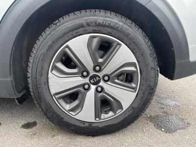 Kia NIRO 1.6 GDI 105 ISG + PLUG-IN 60.5 PREMIUM DCT6 (2018) - Photo 13