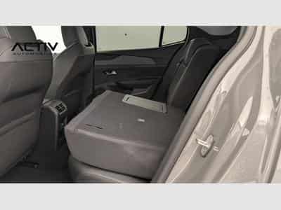 Peugeot 408 Hybrid 145 e-DCS6 Allure (2025) - Photo 12