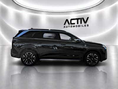 Peugeot 5008 HYBRID 145 GT E-DCS6 (2025) - Photo 8
