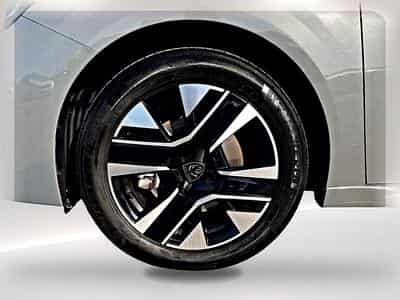Peugeot 208 1.2 100 ALLURE (2025) - Photo 9