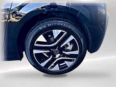 Peugeot 208 1.2 100 ALLURE (2025) - Photo 6