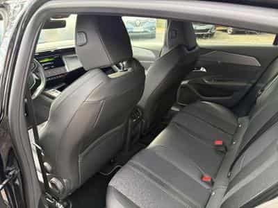Peugeot 308 1.2 HYBRID 145 GT E-DCS6 (2025) - Foto 13