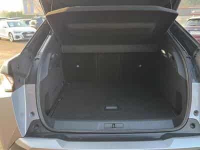 Peugeot 3008 1.2 HYBRID 145 GT E-DCS6 (2025) - Photo 15