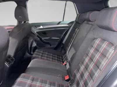 VW Golf VII 2.0 TSi GTi DSG (2019) - Photo 11