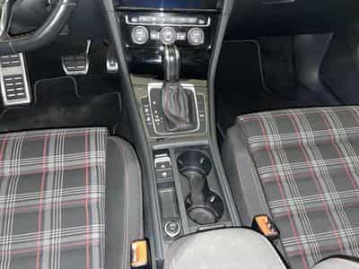 VW Golf VII 2.0 TSi GTi DSG (2019) - Photo 10