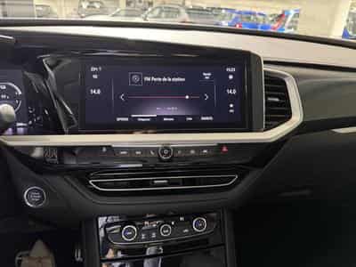 Opel Grandland 1.6 Turbo S/S AT8 Elegance (2023) - Photo 3