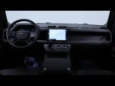 Land-Rover Defender 110 D250 xDynamic SE (2025) - Photo 15
