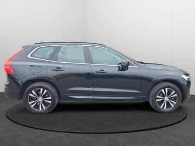 Volvo XC60 B4 AWD Core / Diesel (2022) - Photo 6