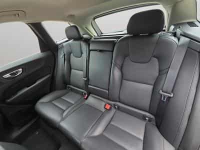 Volvo XC60 B4 AWD Core / Diesel (2022) - Photo 13