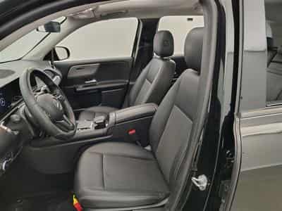 Mercedes GLB 180 180d Business Solution S-CUIR/NAVI/TO PANO/FULL LED/JA17 (2021) - Photo 6