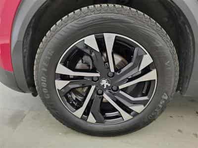 Peugeot 2008 1.2 PureTech Allure S&S (2023) - Photo 6