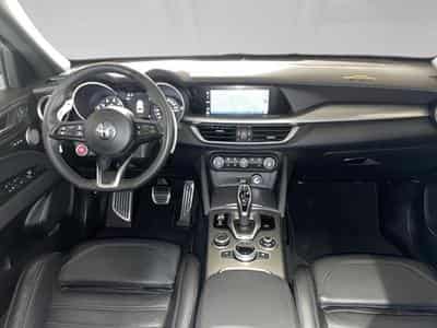 Alfa-Romeo Stelvio 2.0 280 GT Junior Ocra AWD (2022) - Photo 5