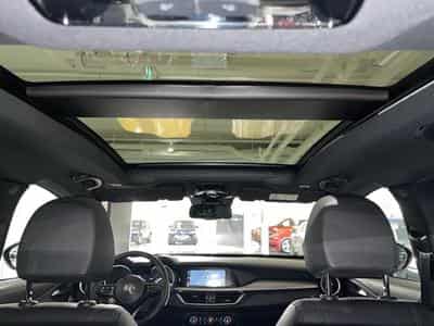 Alfa-Romeo Stelvio 2.0 280 GT Junior Ocra AWD (2022) - Photo 14
