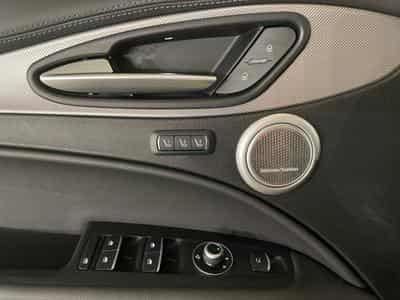 Alfa-Romeo Stelvio 2.0 280 GT Junior Ocra AWD (2022) - Photo 15