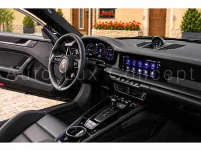 Porsche 911 911 Carrera 4 GTS (2026) - Photo 6