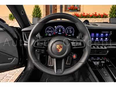 Porsche 911 911 Carrera 4 GTS (2026) - Photo 10