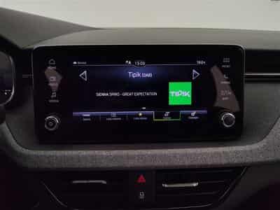Skoda Kamiq 1.0 TSI 115cv DSG Black Dots CARPLAY / CAMERA / FULL LED (2026) - Photo 11