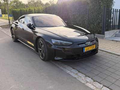 Audi e-tron GT (2022) - Photo 8
