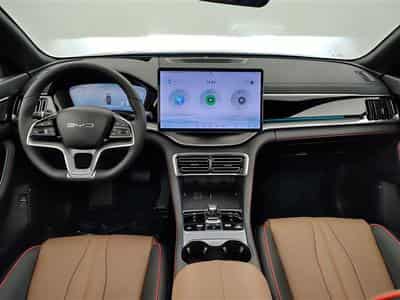 BYD Seal U 1.5 DM-I 218cv PHEV Boost NAVI / FULL LED / CUIR / PANO (2026) - Foto 8