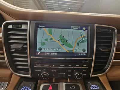 Porsche Panamera 3.0 S HYBRID (2015) - Photo 9