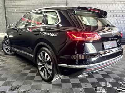 VW Touareg 3.0 TSi V6 PHEV 4MOTION 381 CV (2022) - Photo 4