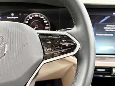 VW Touareg 3.0 TSi V6 PHEV 4MOTION 381 CV (2022) - Photo 13