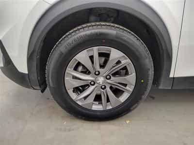 Peugeot 2008 1.2 PureTech Allure S&S (EU6.4) (2023) - Photo 6