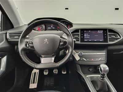 Peugeot 308 1.2 PureTech Allure CARPLAY / S-CUIR / FULL LED (2019) - Photo 9