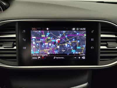 Peugeot 308 1.2 PureTech Allure CARPLAY / S-CUIR / FULL LED (2019) - Photo 11