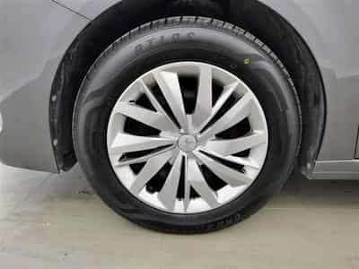 Peugeot 208 1.2i PureTech Like CLIM (2022) - Photo 6