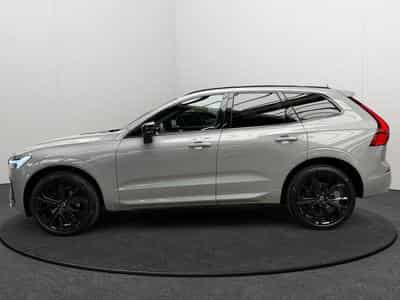 Volvo XC60 B5 AWD Plus Black Edition / FL 2026 (2025) - Foto 2