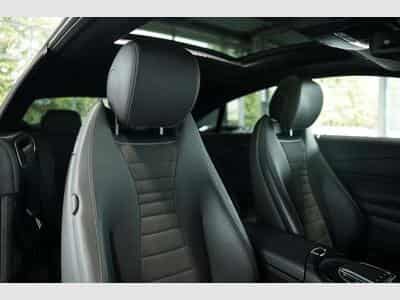 Mercedes E 300 Coupé AMG Line *20 *Pano*Night*KeyGo (2020) - Photo 15