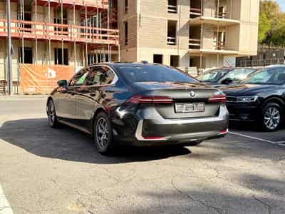 BMW 520 iA Limousine Head-Up/360°/H&K (2025) - Photo 4