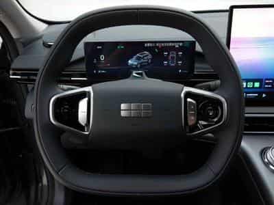 Geely EX5 PRO + 60 kWH´h (2026) - Photo 12