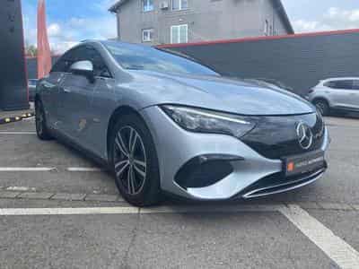 Mercedes EQE (2022) - Photo 4