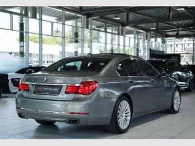 BMW 750 i xDrive *19 *360° *Sitzklima*H-UP*Memory (2012) - Photo 7