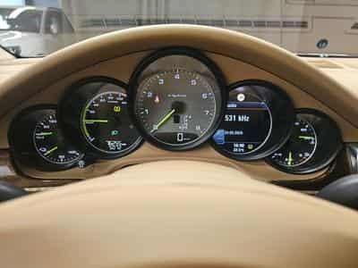 Porsche Panamera 3.0 S HYBRID (2015) - Photo 8