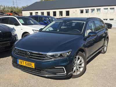 VW Passat 1.4 GTE PLUG-IN 218CV (2022) - Photo 1