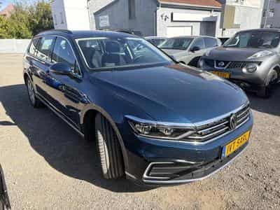 VW Passat 1.4 GTE PLUG-IN 218CV (2022) - Photo 3