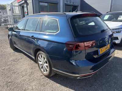VW Passat 1.4 GTE PLUG-IN 218CV (2022) - Photo 4