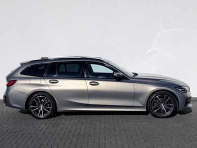 BMW 320 320d Touring Sport Line /NAVI/LED/PANO/1.HAND/ (2022) - Photo 4