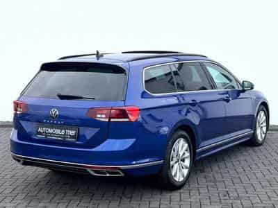 VW Passat Passat Variant 2.0 TDI R line /Led/Pano/App/ (2022) - Photo 5