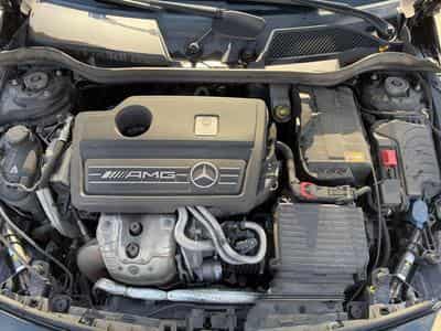 Mercedes A 45 AMG (2014) - Photo 9