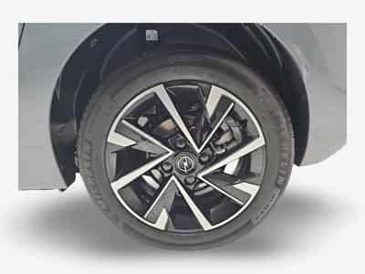 Opel Corsa 1.2 Hybrid 145 Auto GS (2026) - Photo 6