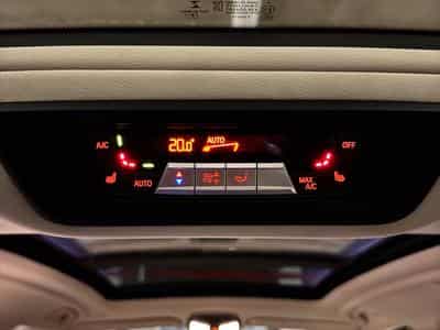 BMW X7 Pure Excellence | BMW Warranty 02/2028 (2019) - Photo 9