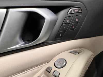 BMW X7 Pure Excellence | BMW Warranty 02/2028 (2019) - Photo 12